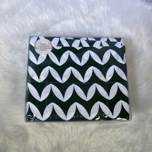 ⭐️SOLD-OUT⭐️King 4pc Emerald Wave Bedsheets - Picture 2 of 5